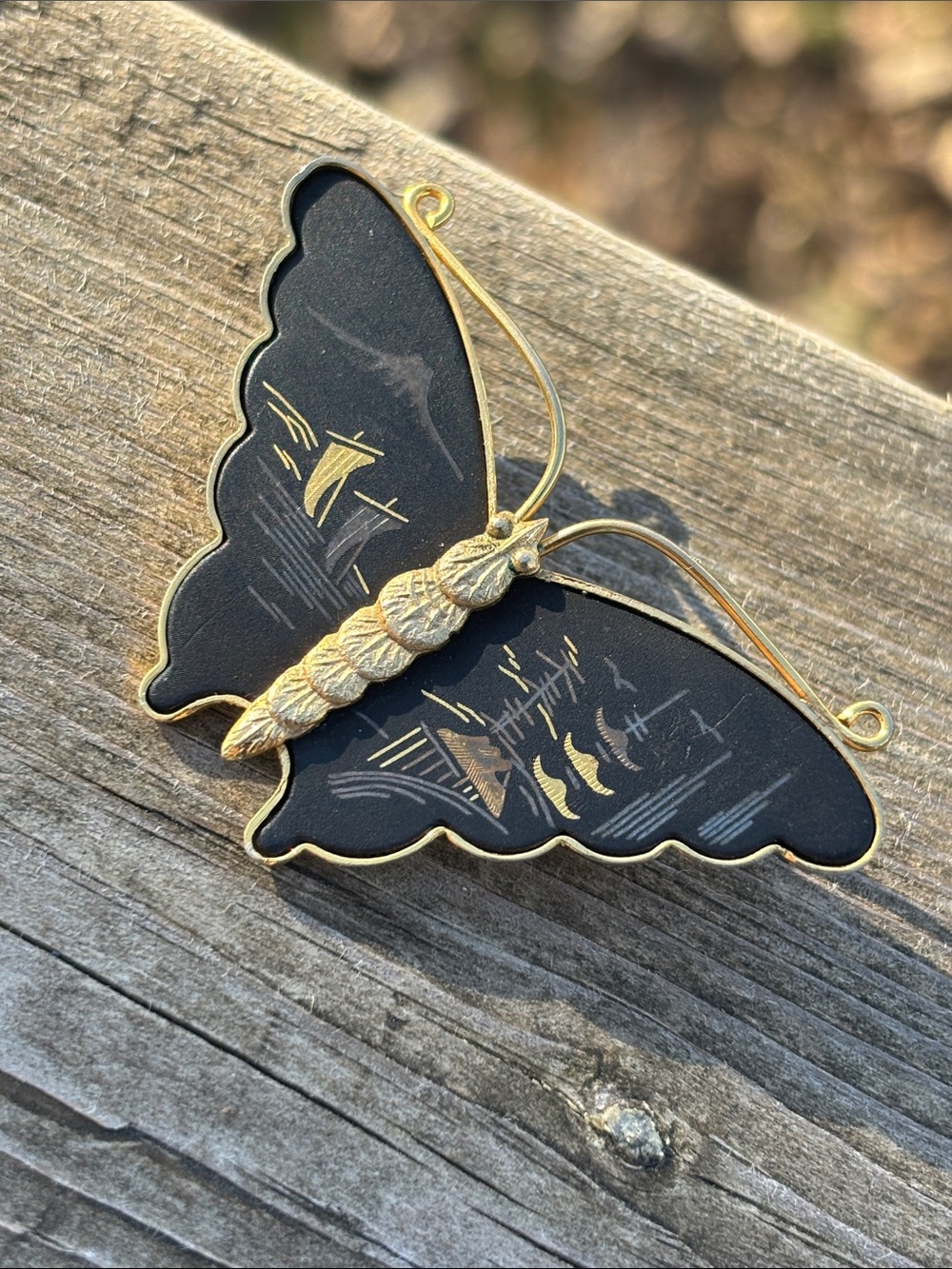 Vintage Japanese Damascene Butterfly Brooch Black & Gold-Tone - Picture 4 of 5